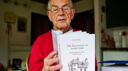 Ulrich Brogt rollt auf 176 Seiten sein bisheriges Leben auf und dokumentiert dieses mit zahlreichen Freihandzeichnungen. Foto: Jon Duschletta