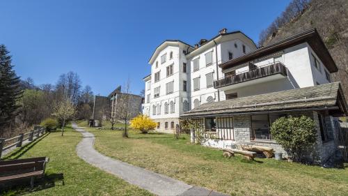 Das Bergeller Gesundheitszentrum oberhalb von Spino ist für die medizinische Grundversorgung zuständig.