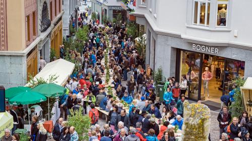 Die siebte «Tavolata St. Moritz». Foto: Filip Zuan