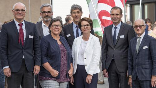 Der  neue Verwaltungsrat: (v.l.)  Rolf Widmer, Andreas Schubiger, Heidi Clalüna, Beat Schellenberg, Karin Metzger Biffi, Thomas Malgiaritta, Markus Feltscher. 	Foto: Daniel Zaugg