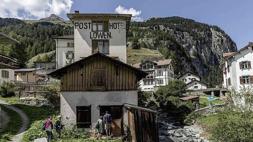 Neuer Aufschwung für Mulegns dank der Wiederbelebung des Posthotels Löwe. Foto: Origen