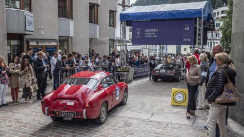 Italienische Oldtimer im Ziel in St.Moritz.  Foto: Daniel Zaugg