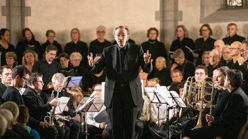 Der Chor in der reformierten Kirche in Scuol (Foto: Mayk Wendt).