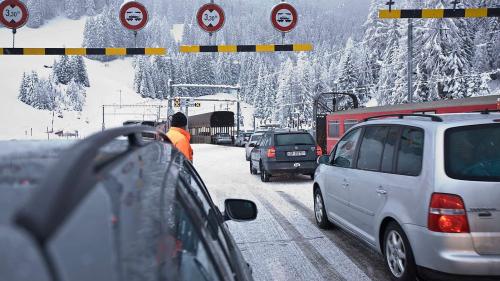 Dal tunnel dal Vereina vegna fat dürant la stagiun ota impustüt la sonda viv adöver (fotografia: mad).