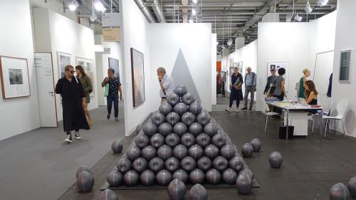 Der Stand der Galerie Tschudi auf der Art Basel