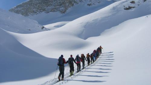 Aufgrund der Coronakrise sollten zurzeit keine Skitouren unternommen werden. Foto: z. Vfg