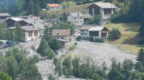 Las devastaziuns d’avant tschinch ons illa fracziun da Pradella. (fotografia: Annatina Filli)