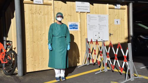 Die Covid-19-Test-Station ist vom übrigen Spitalbetrieb getrennt. Foto: z.Vfg.