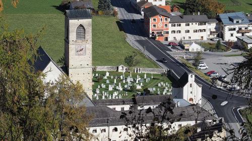 La seguonda uonda dal coronavirus ha pertoc eir la clostra San Jon a a Müstair (fotografia: David Truttmann).