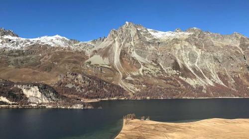 Der Blick auf den Silsersee. Foto: Reto Stifel