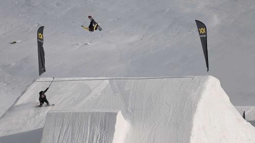 2025 werden unter anderem die weltbesten Freeskier am Corvatsch gekürt. Foto: Fabian Gattlen