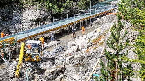 2017 wurde das Tosbecken unterhalb der EKW-Staumauer Punt dal Gall erfolgreich von PCB gesäubert. Foto: Jon Duschletta