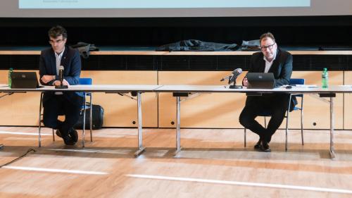 Die Bündner Regierungsräte Marcus Caduff (links) und Peter Peyer sind vom Bundesrat enttäuscht. Foto: Jon Duschletta