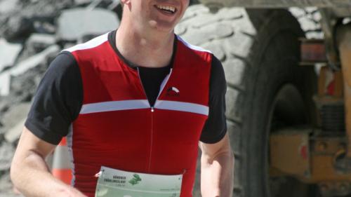 Max Knier (St. Moritz) siegte beim Bündner Frühlingslauf 2017 (Foto: Max Rüegg).