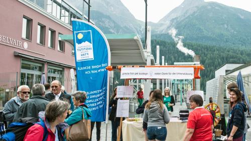 La Festa sül Stradun a Scuol es per la Pro Institut Otalpin Ftan ün arrandschamaint important i’l chalender annual d’activitats (fotografia: Pro Institut Otalpin Ftan).