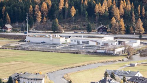 Auf dem Areal der heutigen Ara Staz sollen bald Parkplätze erstellt werden können. Foto: Reto Stifel