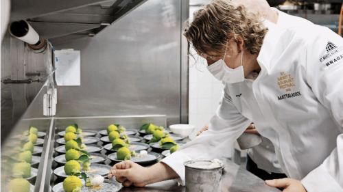 Sternekoch Mattias Roock wird unter anderem das Publikum bekochen beim St. Moritz Gourmetfestival. Foto: Daniel Martinek