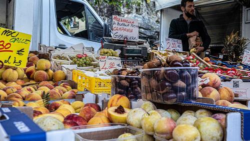 Der Blick über die Grenzen ist das Thema der Schwerpunktwoche 2021. Lesen Sie nächste Woche mehr zu unseren Nachbarn in Tirol, Südtirol, der Val Chiavenna, dem Veltlin und Nordbünden. Foto: Denise Kley