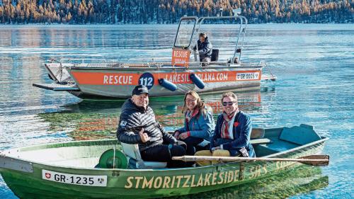 Bereit zum Ablegen oder warten auf Rettung? Daniel Bosshard, Barbara Aeschbacher und Christian Jott Jenny haben sich mit der Frage einer verstärkten Zusammenarbeit befasst. Foto: Reto Stifel
