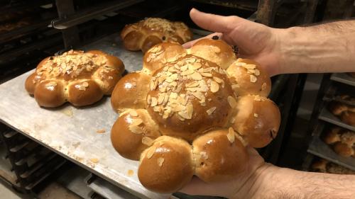 Ein Gepäck, das jeweils nur am 5. und 6. Januar hergestellt wird: Dreikönigskuchen der Bäckerei-Konditorei Bad in St. Moritz.
Foto: Marie-Claire Jur