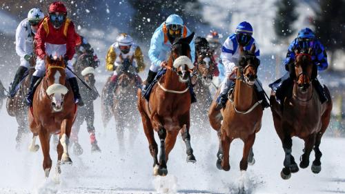 Spannendes Flachrennen auf dem St. Moritzersee am dritten Rennsonntag von White Turf. Foto: swiss-image/Andy Mettler