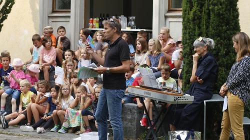 In quist’occasiun da la festa da stà ha il president Patric Collet rendü attent a las ideas da l'Uniun Rumantscha Cuoira (fotografia: Uniun Rumantscha Cuoira).