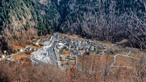 Bondo ist Hauptaustragungsort der diesjährigen Biennale Bregaglia. Foto: Michel Gilgen