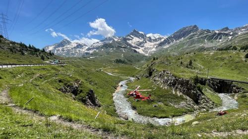 Der Verunfallte wurde von der Rega geborgen. Foto: Kantonspolizei Graubünden