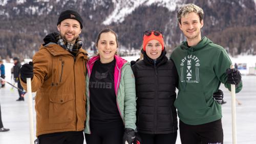 Siegerteam: Limmattal II: v.l.n.r. Andrin Schnider (Skip), Lara Stocker, Stefanie Berset und Nicola Stoll. Foto: Roger Fiechter