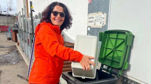 Irene Casutt Hugentobler, l’inizianta dal ramassamaint da vanzadüras 
illa fracziun da Guarda, cumbatta inavant per üna soloziun. fotografia: mad