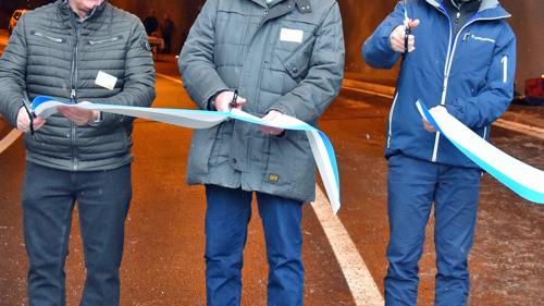 Von links nach rechts: Hans Kleinstein, Reto Knuchel und Regierungsrat Mario Cavigelli. (Foto: Muriel Wolfisberg)