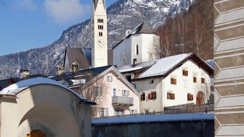 La radunanza cumünala da Zernez ha acceptà il preventiv 2018 (fotografia: Jon Duschletta).