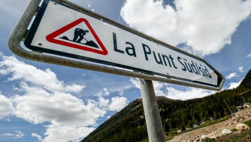 Das Baustellenportal «La Punt Süd» wird später reaktiviert als vorgesehen. Foto: Jon Duschletta