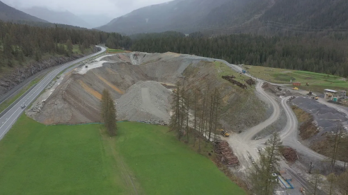 La deponia Bos-chetta Plauna a S-chanf dess gnir ingrandida ed uzeda per 15 meters (fotografia: RTR).