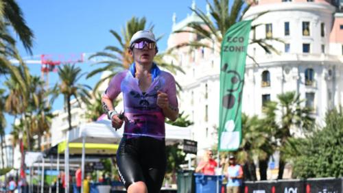 Jenni Paglia auf der Laufstrecke in Nizza. Foto: Finisherpix
