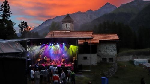 Chapella e Valchava sun i’l finel per «La vschinauncha svizra da l’an 2023». Que’s po auncha vuscher giò fin a la fin da quist mais (fotografia: mad)